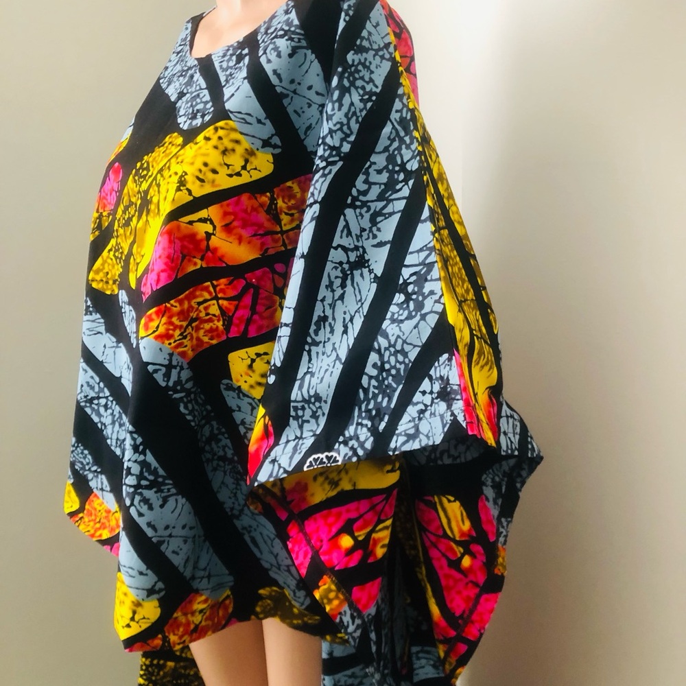 Bold Multicolor African High/Low Top - Picture 9 of 14